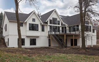 custom-home-back-view